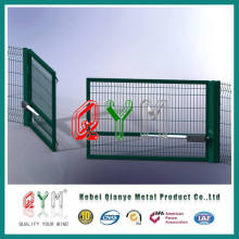 Welded Wire Mesh Fence and Gate